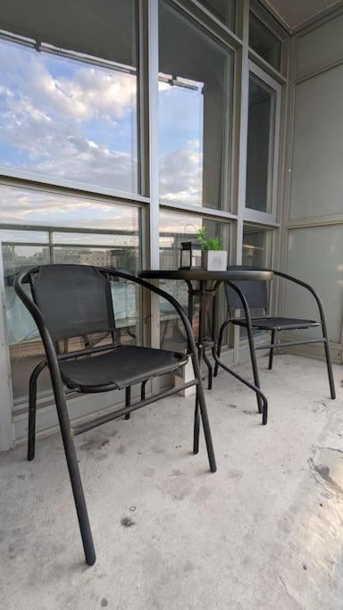 Lovely 2 Bed Condo In Downtown Toronto Eksteriør bilde