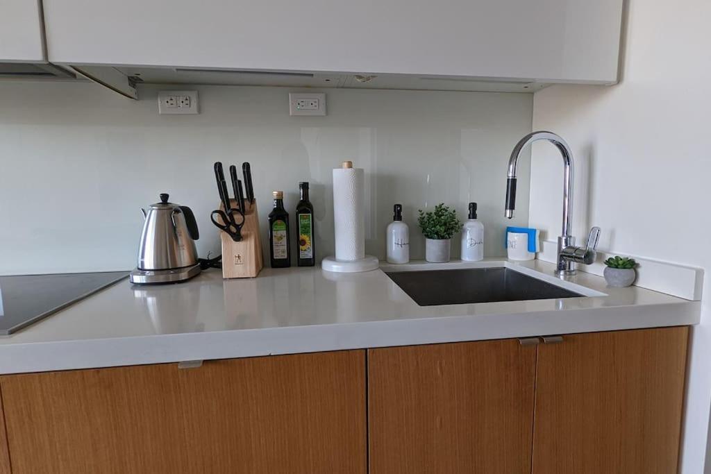 Lovely 2 Bed Condo In Downtown Toronto Eksteriør bilde